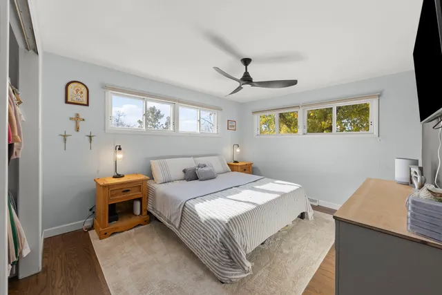 $550,000 | 5924 Carpenter Street, Downers Grove, IL 60516