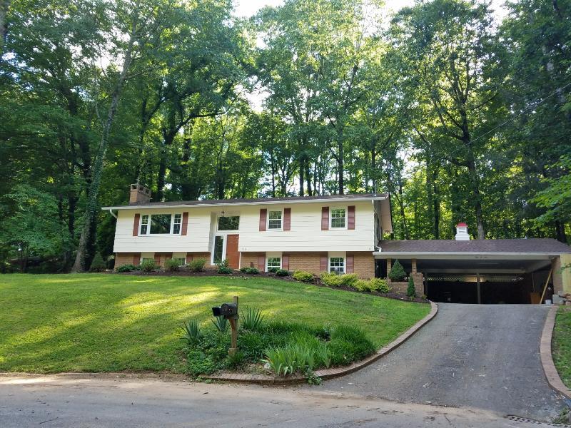 109 Newton Lane Oak Ridge, TN 37830 - Photo 1 of 40 Beautifully Updated!