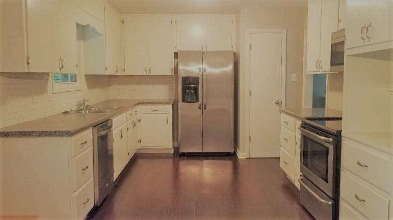 109 Newton Lane Oak Ridge, TN 37830 - Photo 8 of 40 Updated Kitchen