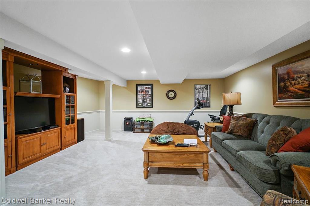 1989 Mapleridge Road Rochester Hills, MI 48309 - Photo 41 of 50