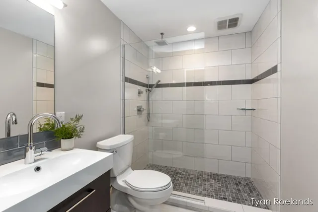 $1,390,000 | 3757 Lake Birch Street Northeast, Grand Rapids, MI 49525