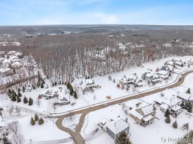 $1,390,000 | 3757 Lake Birch Street Northeast, Grand Rapids, MI 49525