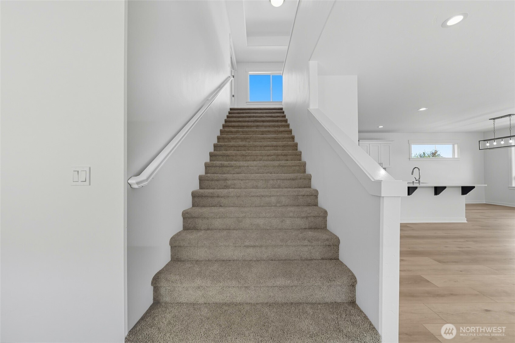 476 Reserve Way Walla Walla, WA 99362 - Photo 15 of 40 a view of entryway and hall