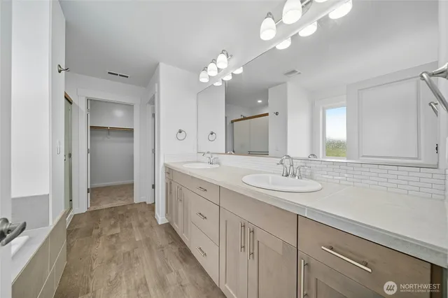 a bathroom with a bathtub