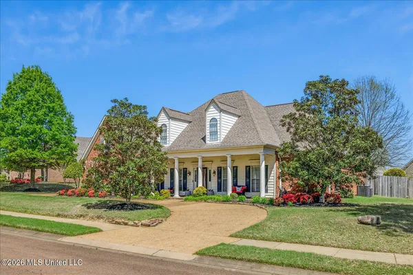 $419,900 | 4140 Three Hawks Drive West, Olive Branch, MS 38654