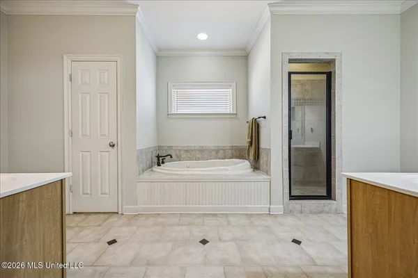 $419,900 | 4140 Three Hawks Drive West, Olive Branch, MS 38654