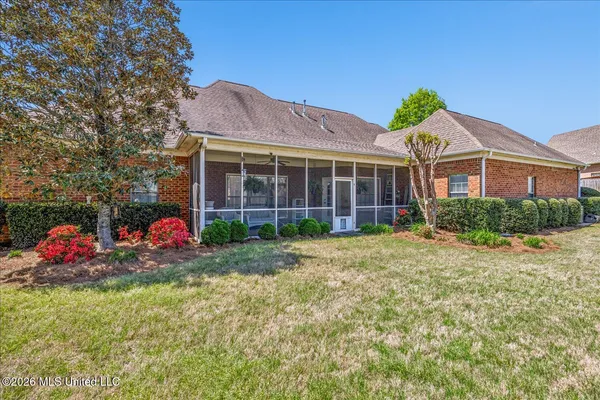 $419,900 | 4140 Three Hawks Drive West, Olive Branch, MS 38654