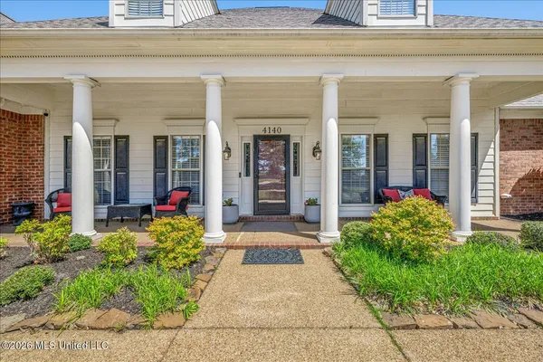 $419,900 | 4140 Three Hawks Drive West, Olive Branch, MS 38654