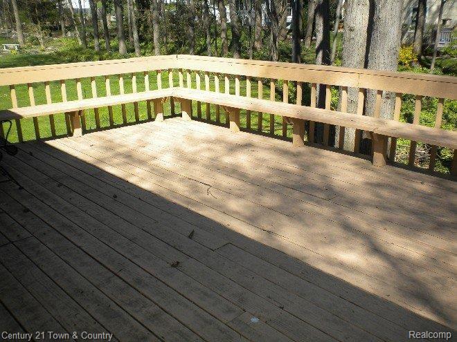1198 Greenleaf Drive Rochester, MI 48309 - Photo 25 of 25 Deck.jpg