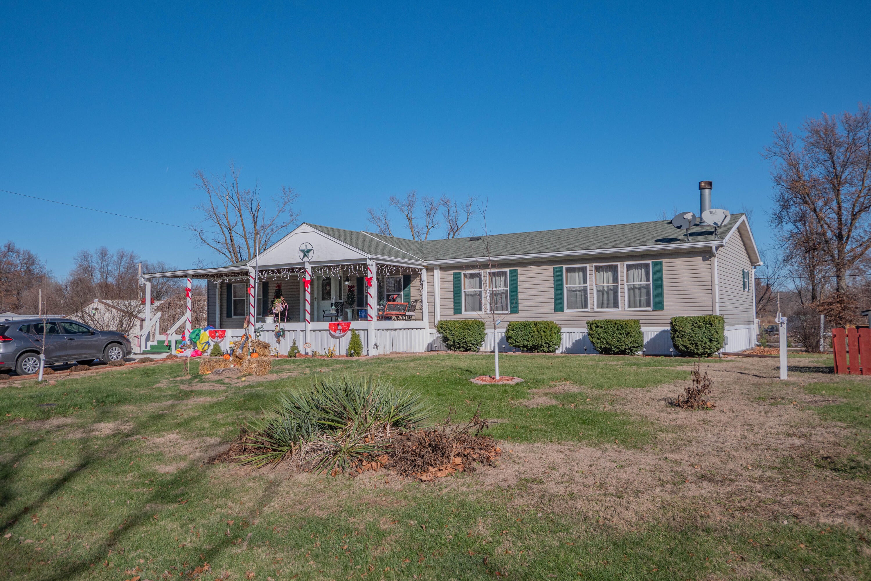 500 Front Street Clark, MO 65243 - Photo 1 of 1 P1155079