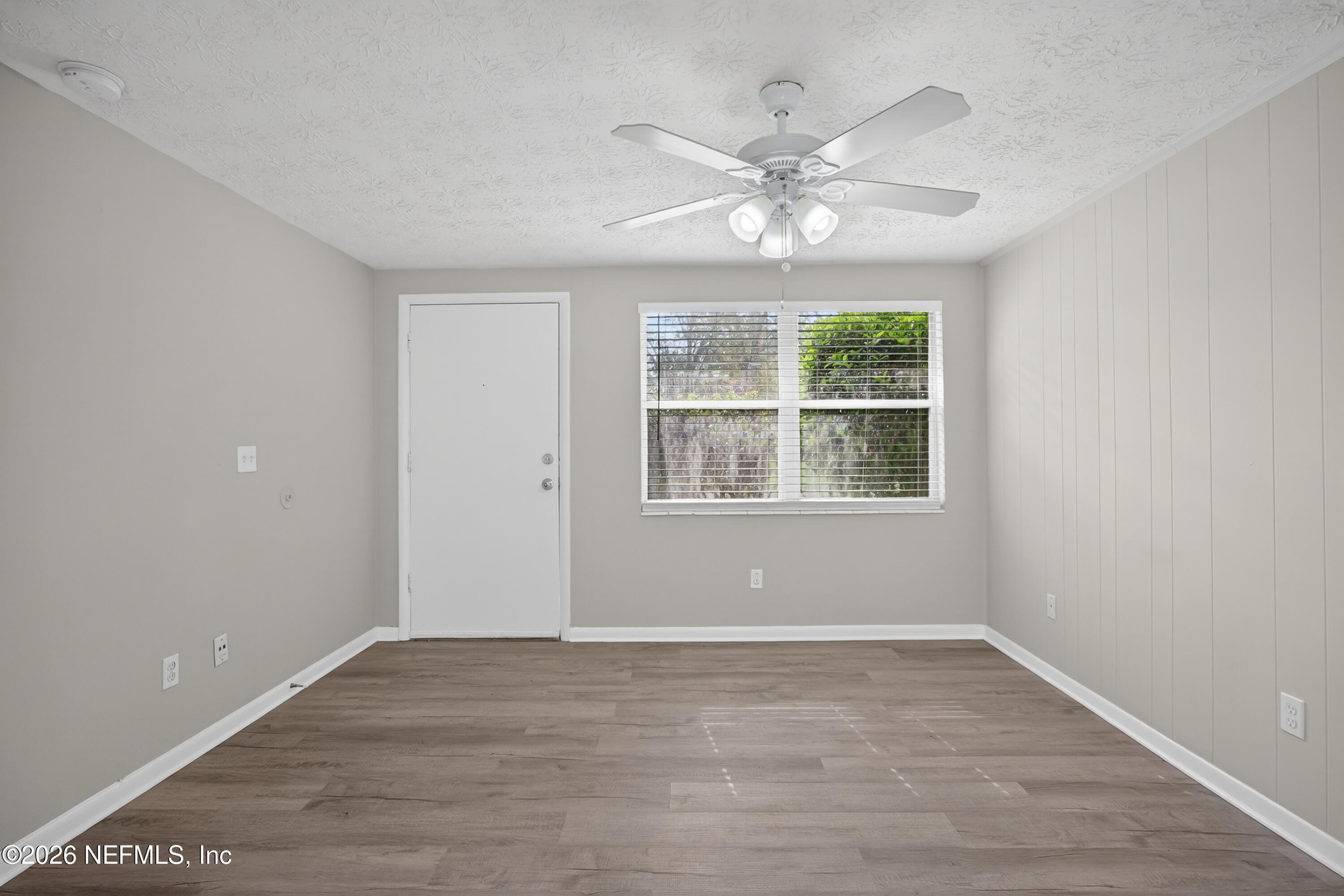 726 Perryman Lane West Jacksonville, FL 32221 - Photo 5 of 28 05-Living Room
