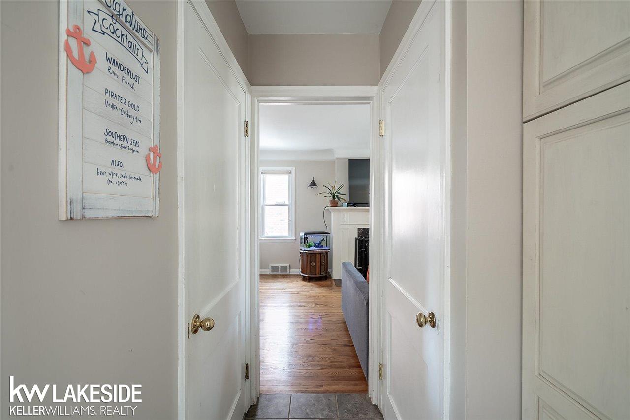 435 Madison Street Grosse Pointe, MI 48236 - Photo 19 of 39 Upstairs Hallway