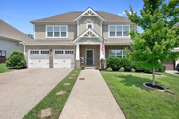 $499,900 | 216 Jocelyn Drive, Cottontown, TN 37048