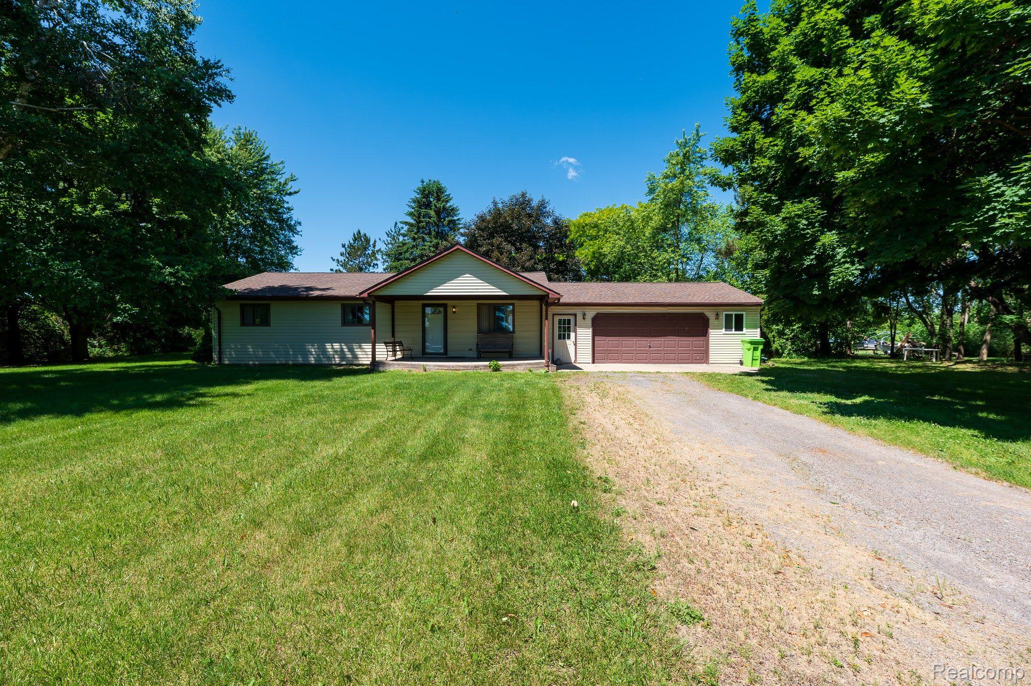 55305 Scheuer Road New Baltimore, MI 48051 - Photo 1 of 37 Gallery Image 1