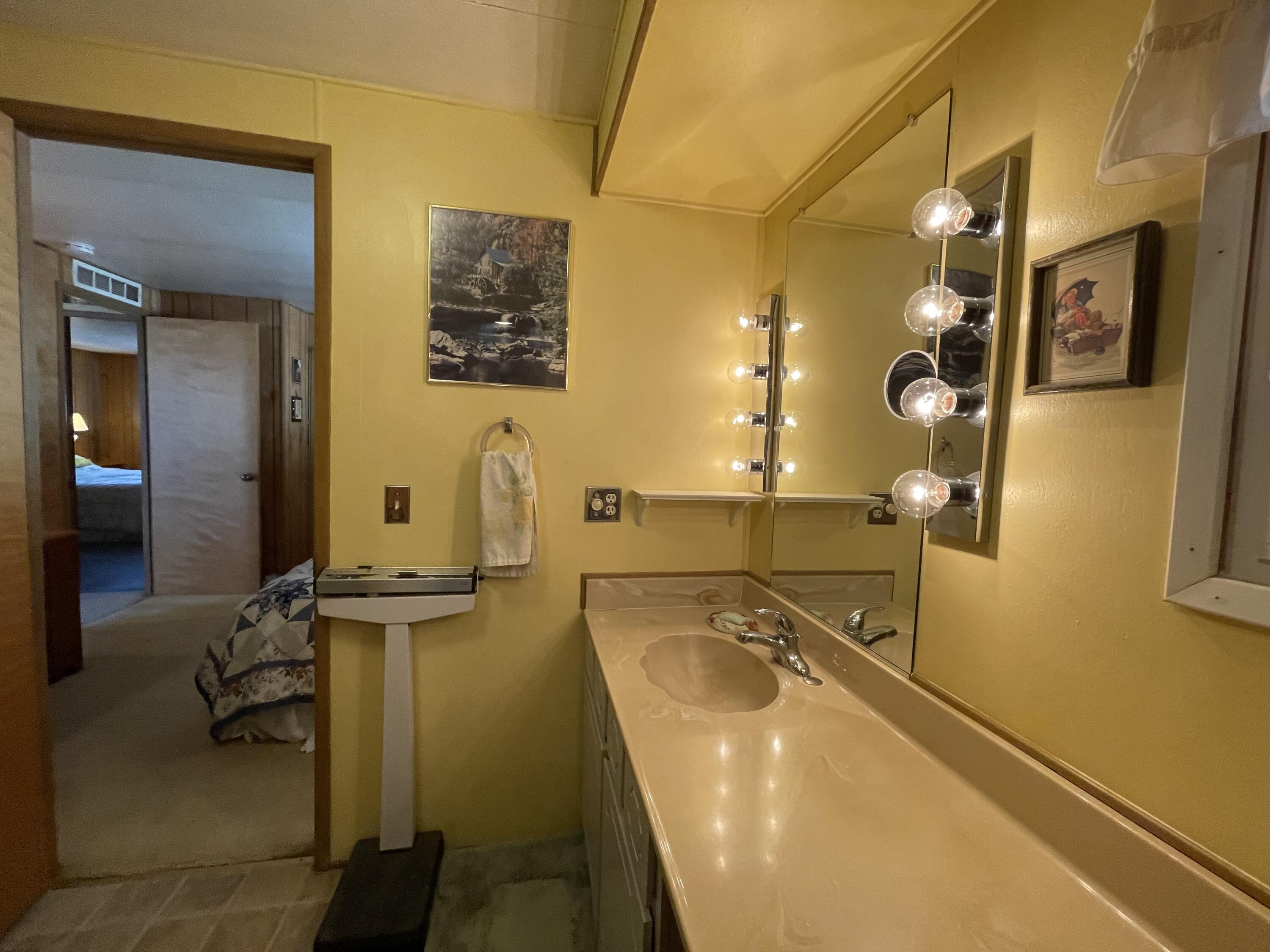 301 Freeman Road, Unit 91 Central Point, OR 97502 - Photo 25 of 33 IMG_0681