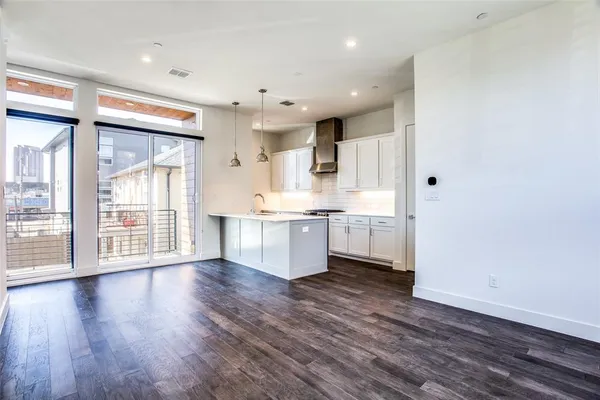 $3,195 | 4908 Manett Street, Unit 103, Dallas, TX 75206