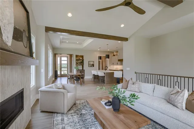 $1,050,000 | 13706 Pembroke Lane, Leawood, KS 66224