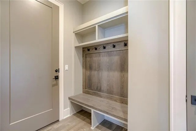 $1,080,854 | 13706 Pembroke Lane, Leawood, KS 66224