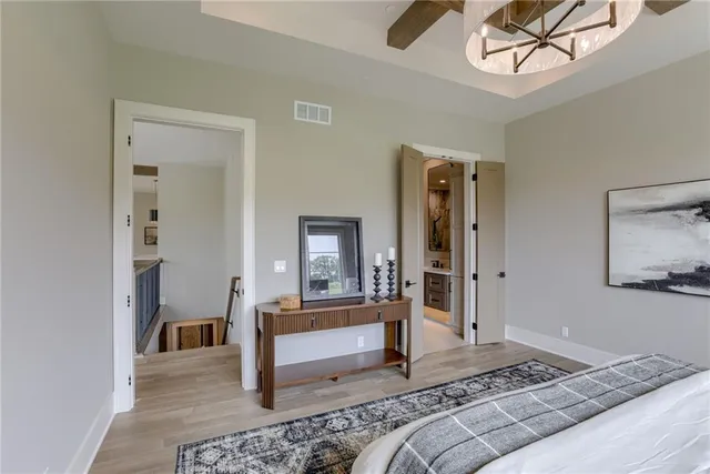 $1,050,000 | 13706 Pembroke Lane, Leawood, KS 66224