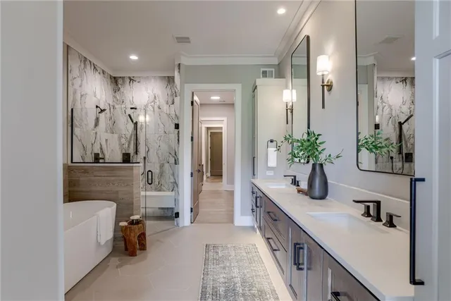 $1,050,000 | 13706 Pembroke Lane, Leawood, KS 66224