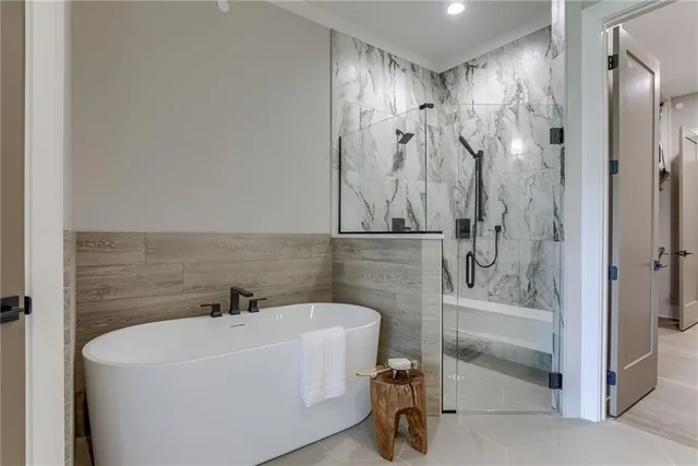 $1,050,000 | 13706 Pembroke Lane, Leawood, KS 66224