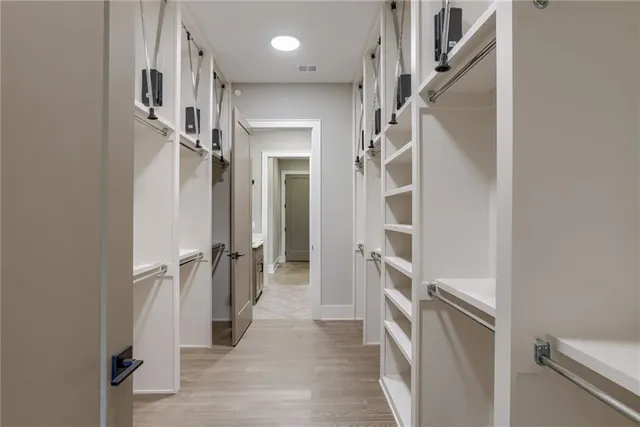 $1,050,000 | 13706 Pembroke Lane, Leawood, KS 66224