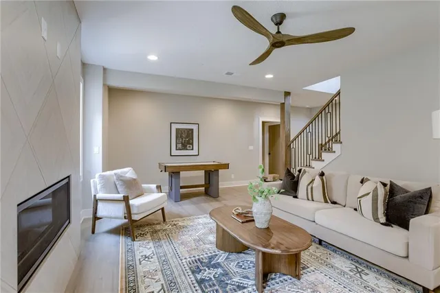 $1,050,000 | 13706 Pembroke Lane, Leawood, KS 66224