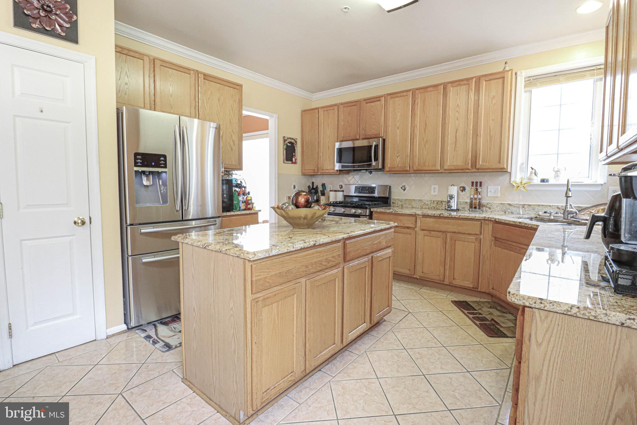 8910 Fox Park Road Clinton, MD 20735 - Photo 13 of 46 Kitchen View
