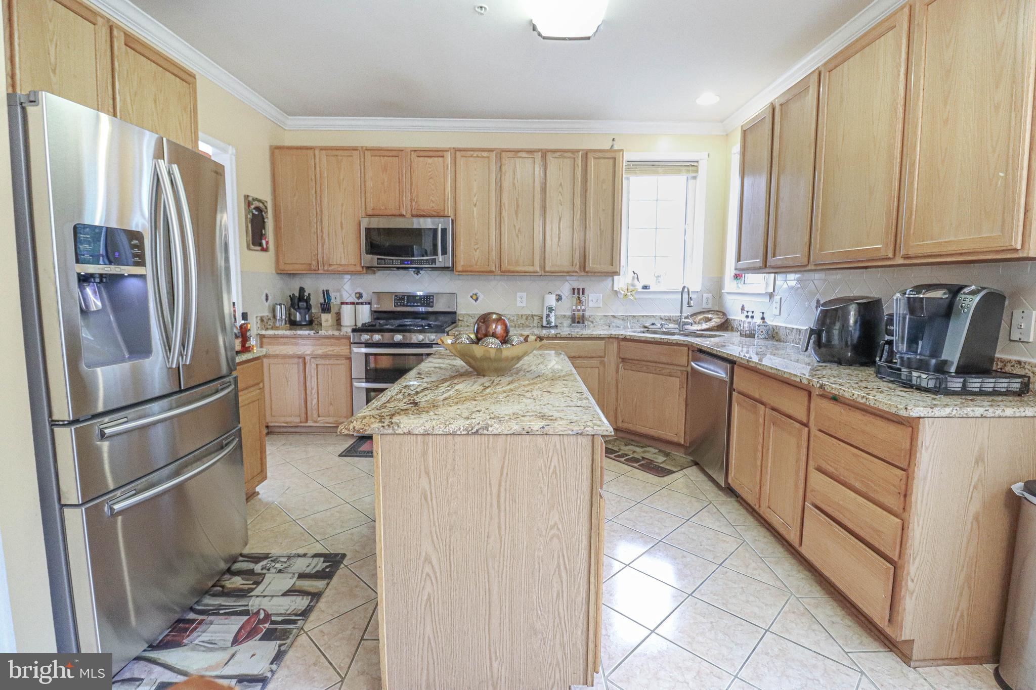8910 Fox Park Road Clinton, MD 20735 - Photo 16 of 46 Kitchen view