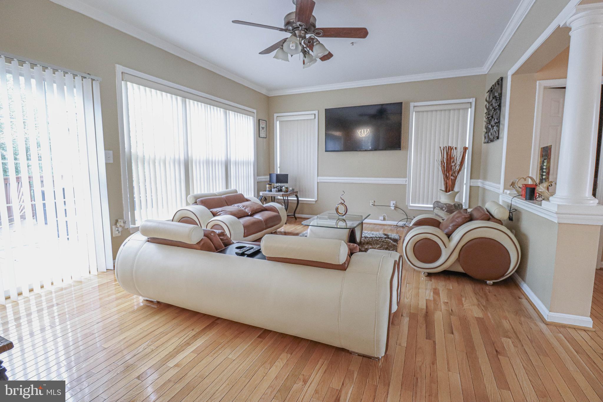 8910 Fox Park Road Clinton, MD 20735 - Photo 19 of 46 Sitting Area
