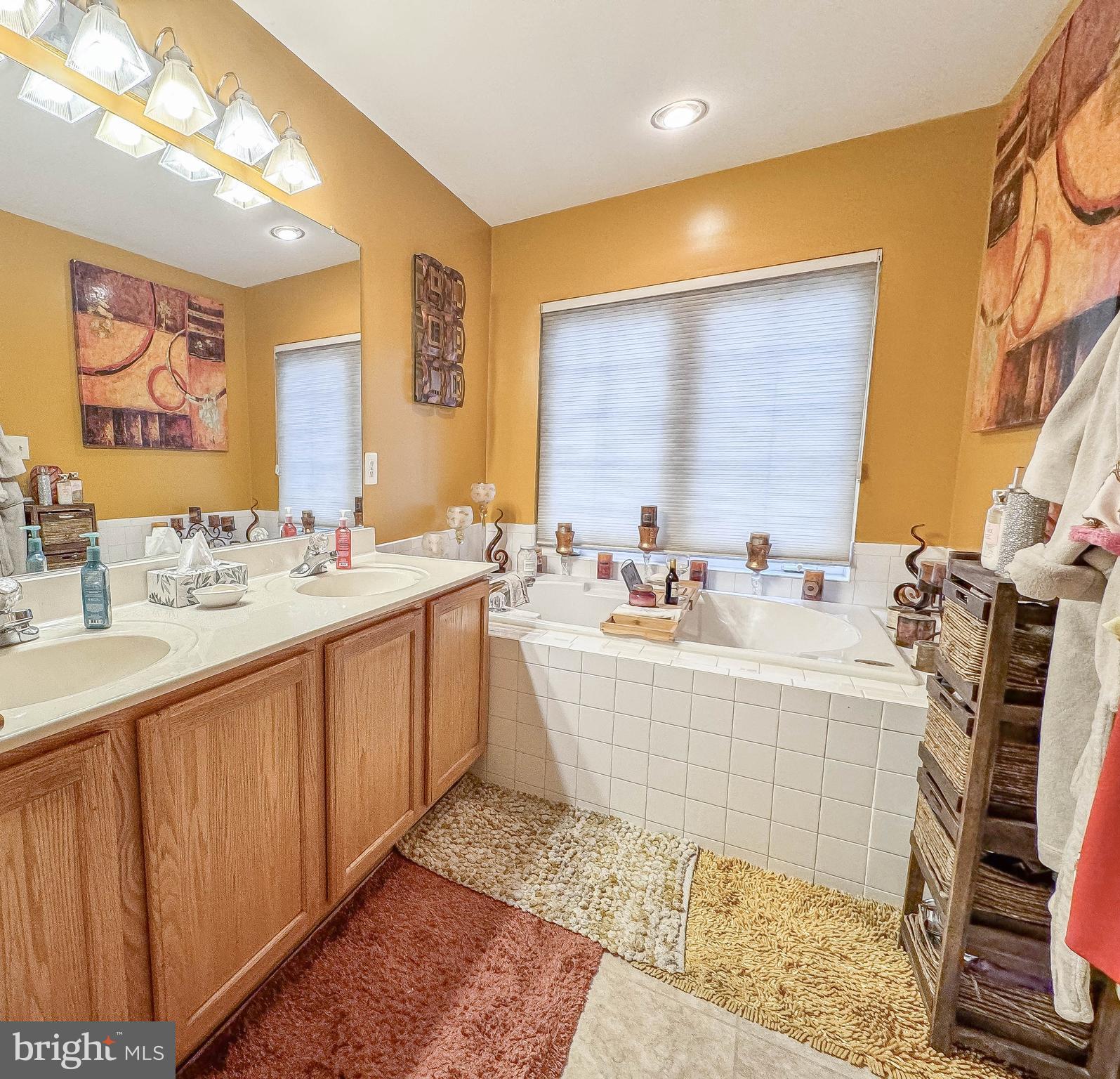 8910 Fox Park Road Clinton, MD 20735 - Photo 27 of 46 Master Bathroom view