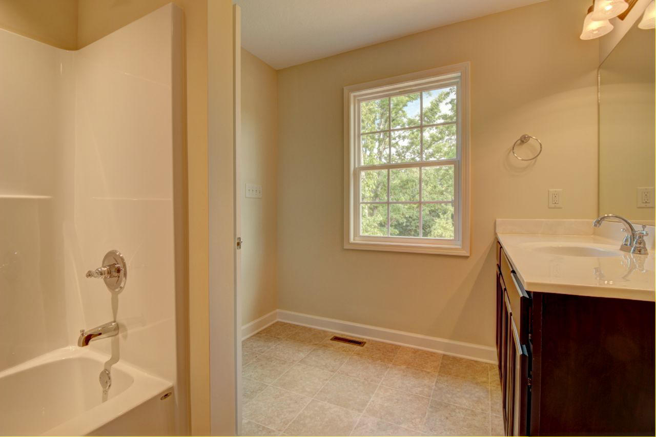 1968 Creswell Road Seymour, TN 37865 - Photo 23 of 39 master bath