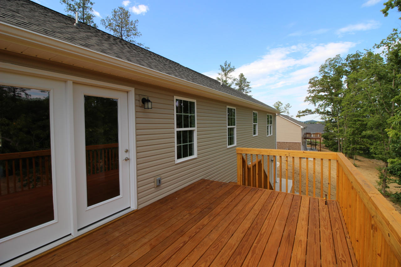 1968 Creswell Road Seymour, TN 37865 - Photo 33 of 39 deck