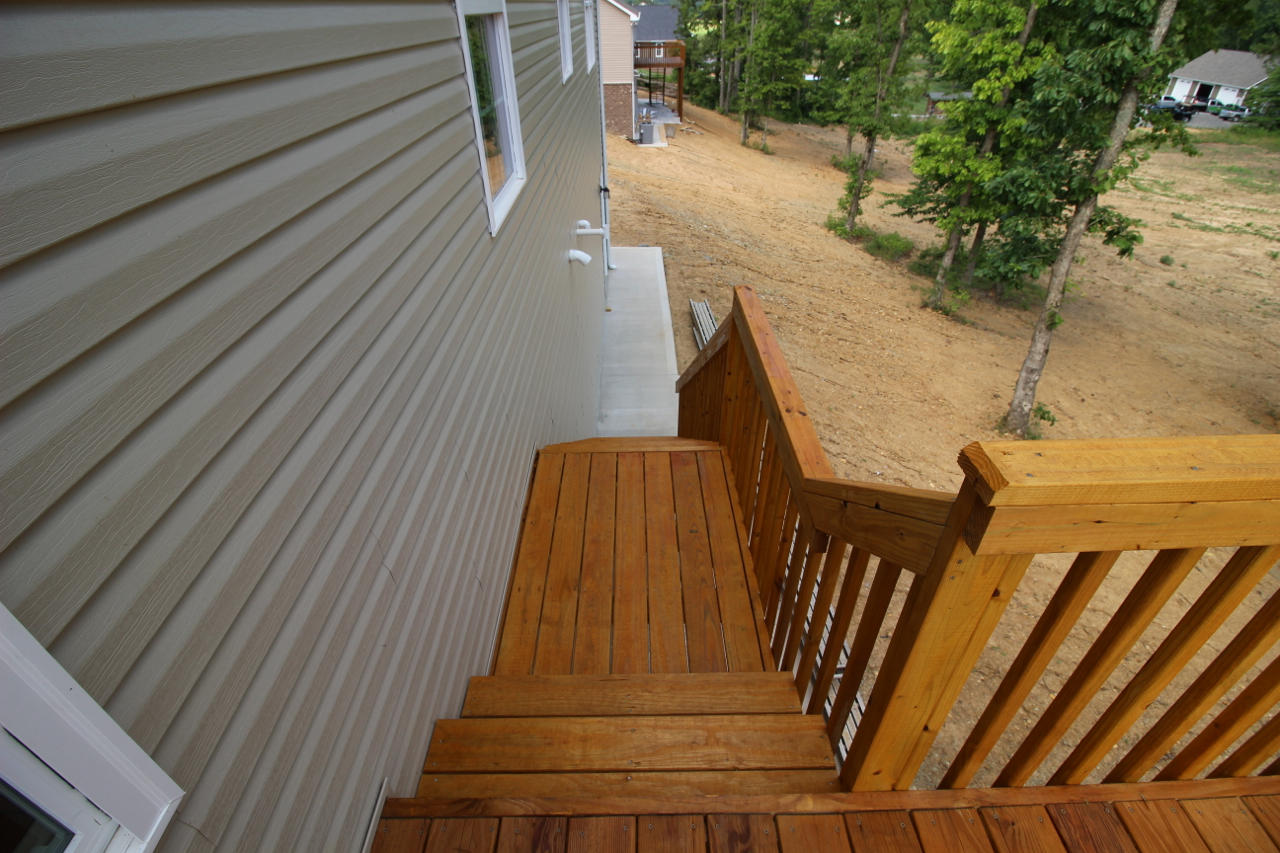 1968 Creswell Road Seymour, TN 37865 - Photo 34 of 39 deck stairs