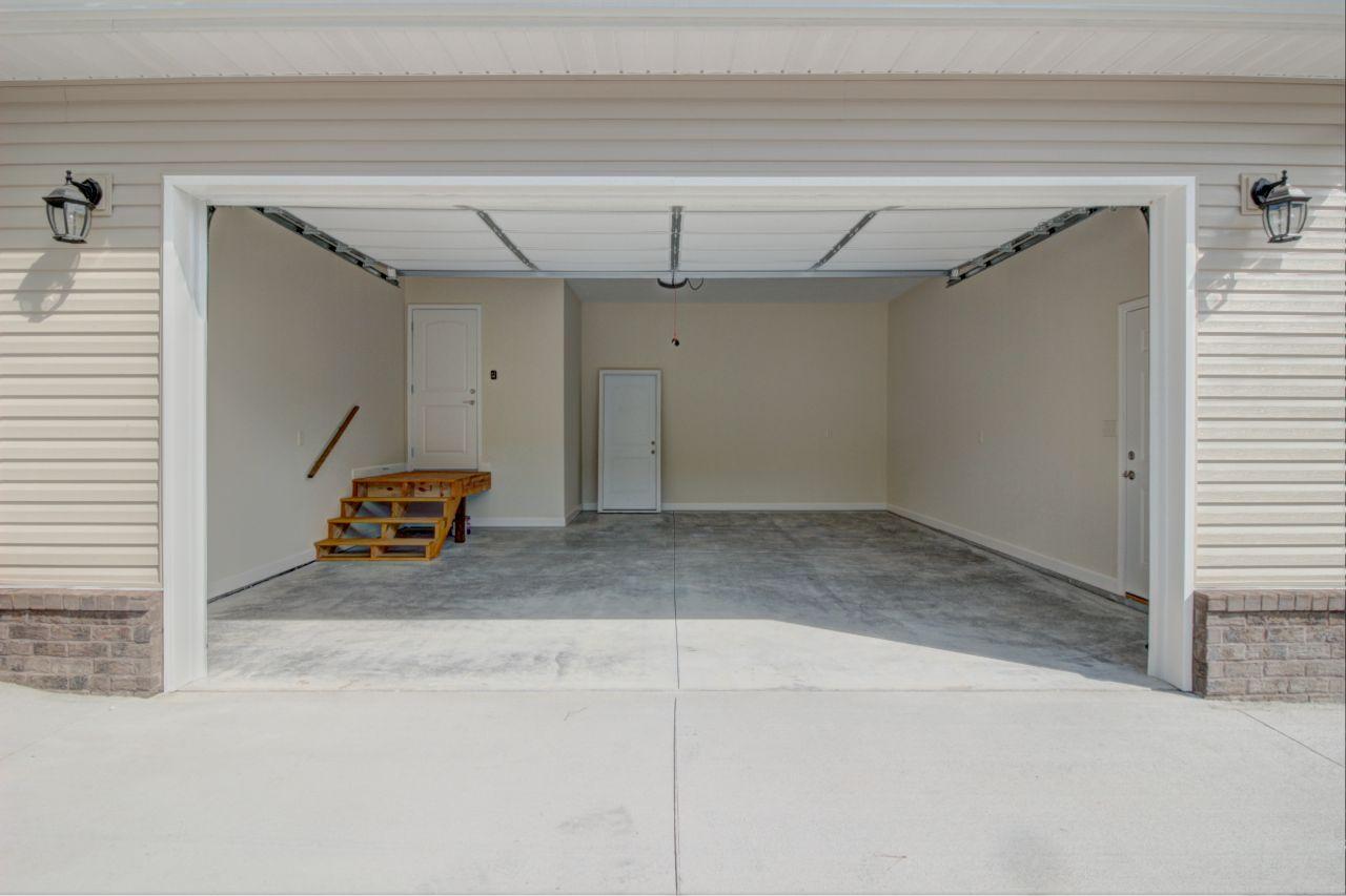 1968 Creswell Road Seymour, TN 37865 - Photo 36 of 39 upper garage