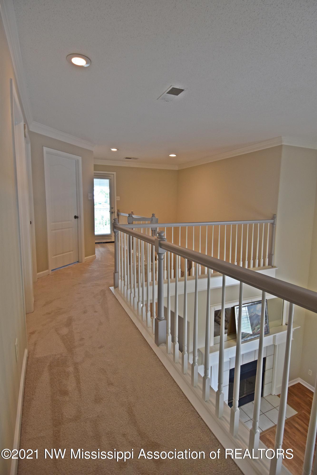 9969 Alexanders Ridge Drive Olive Branch, MS 38654 - Photo 16 of 27 Catwalk