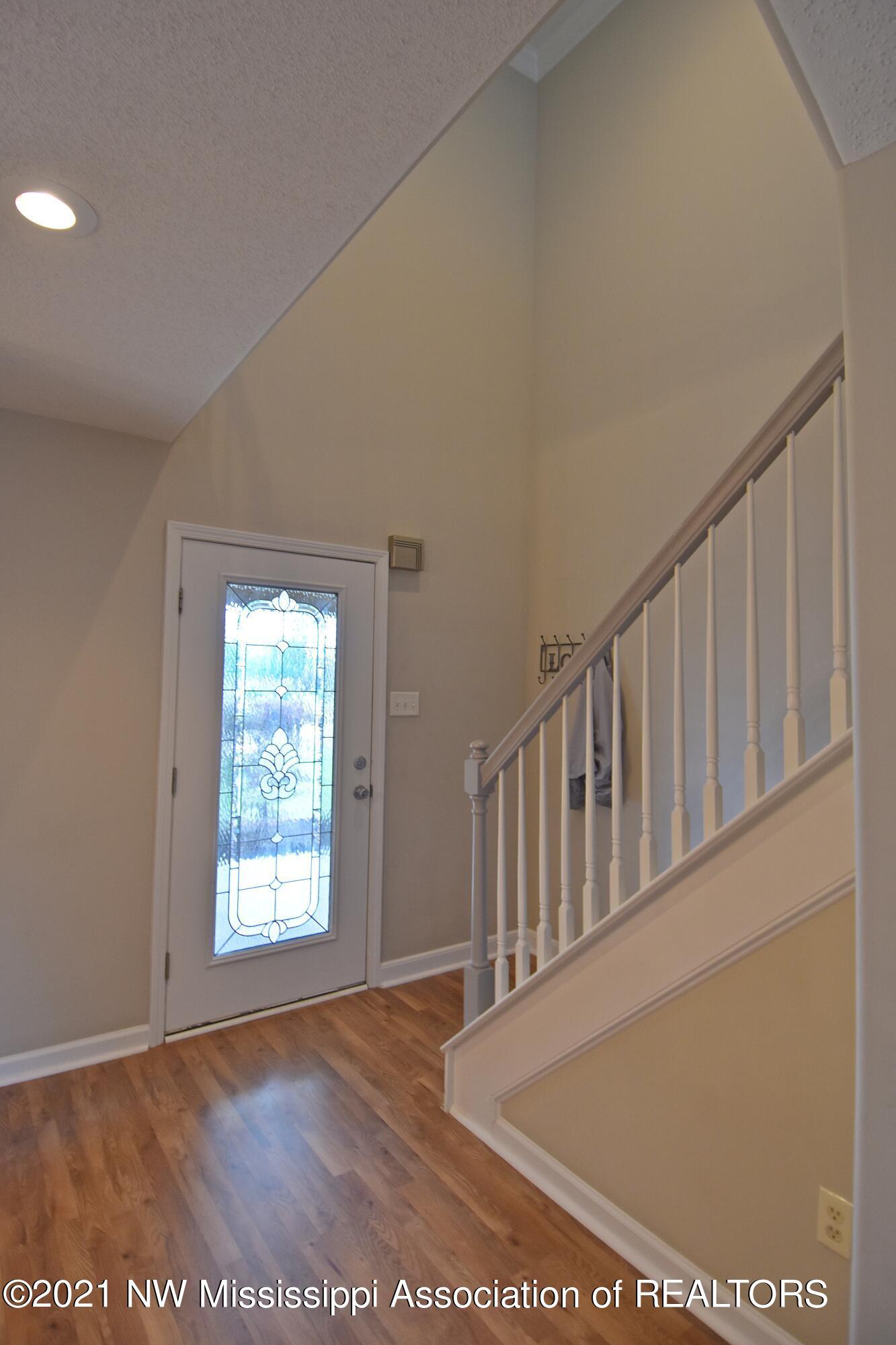 9969 Alexanders Ridge Drive Olive Branch, MS 38654 - Photo 4 of 27 Entry