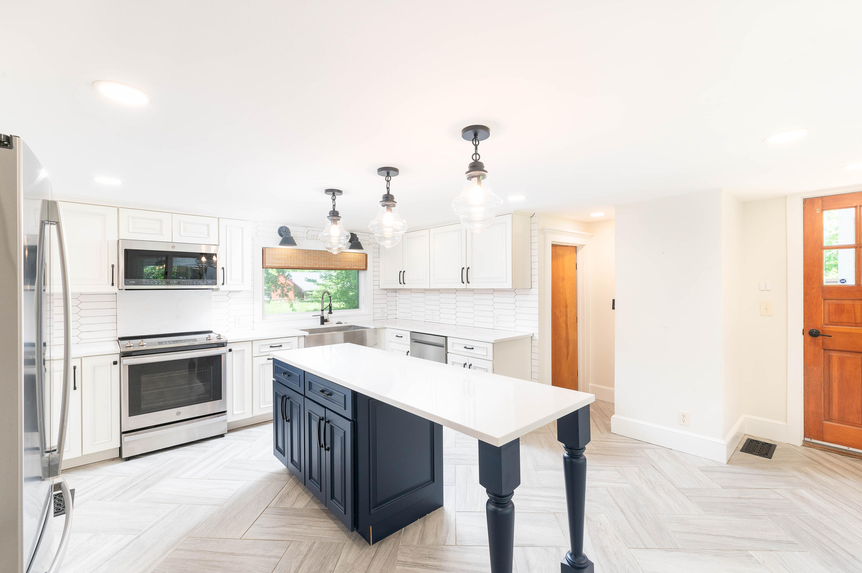 472 Harbor Road Fryeburg, ME 04037 - Photo 5 of 40 472 kitchen2