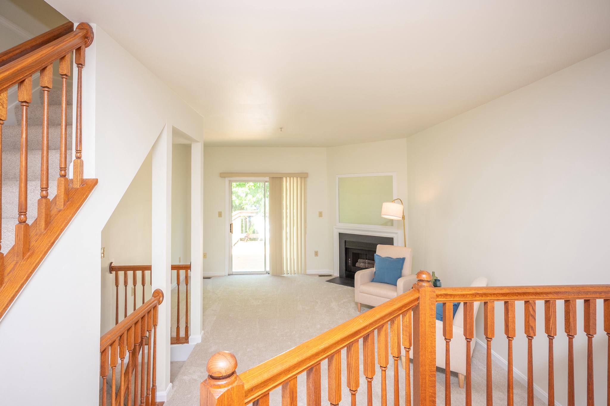 3418 Littleleaf Place Laurel, MD 20724 - Photo 10 of 31 Contemporary Living Space