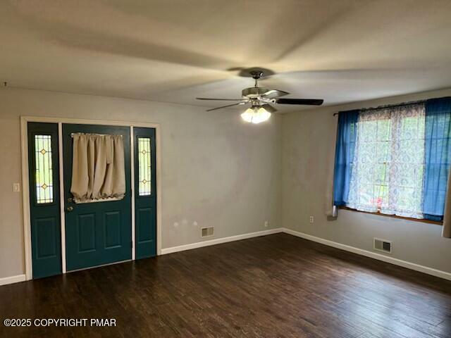 105 Fulmer Road Perkiomenville, PA 18074 - Photo 9 of 37 Living Room