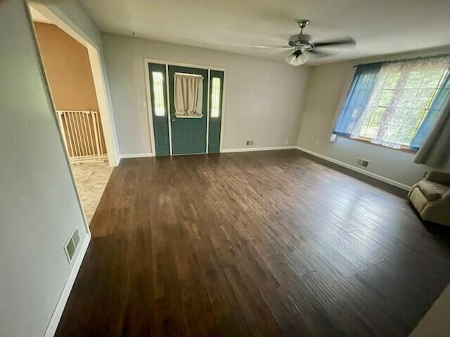 105 Fulmer Road Perkiomenville, PA 18074 - Photo 10 of 37 Living Room