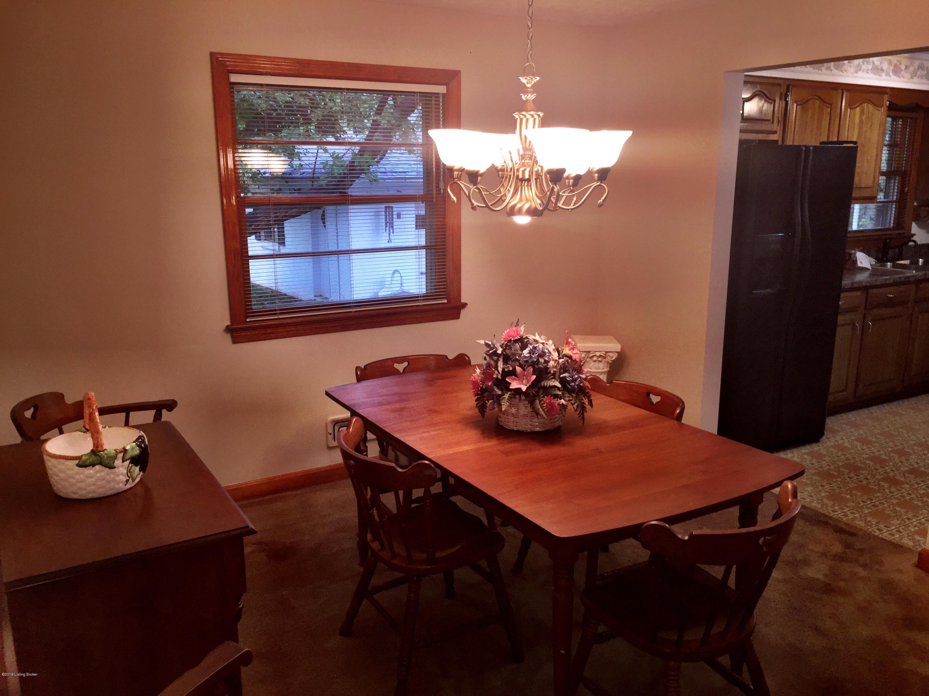4210 Dover Road Louisville, KY 40216 - Photo 28 of 51 IMG_4466