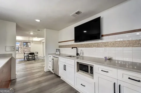 $1,695 | 2900 Pharr Ct S Northwest, Unit 1110, Atlanta, GA 30305