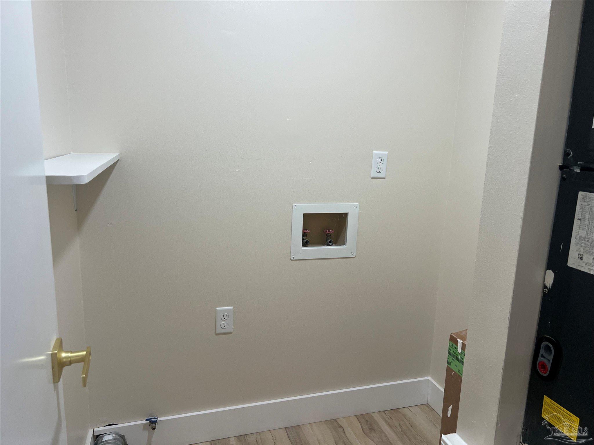 3111 Holley Point Road Navarre, FL 32566 - Photo 11 of 23 a view of a small space