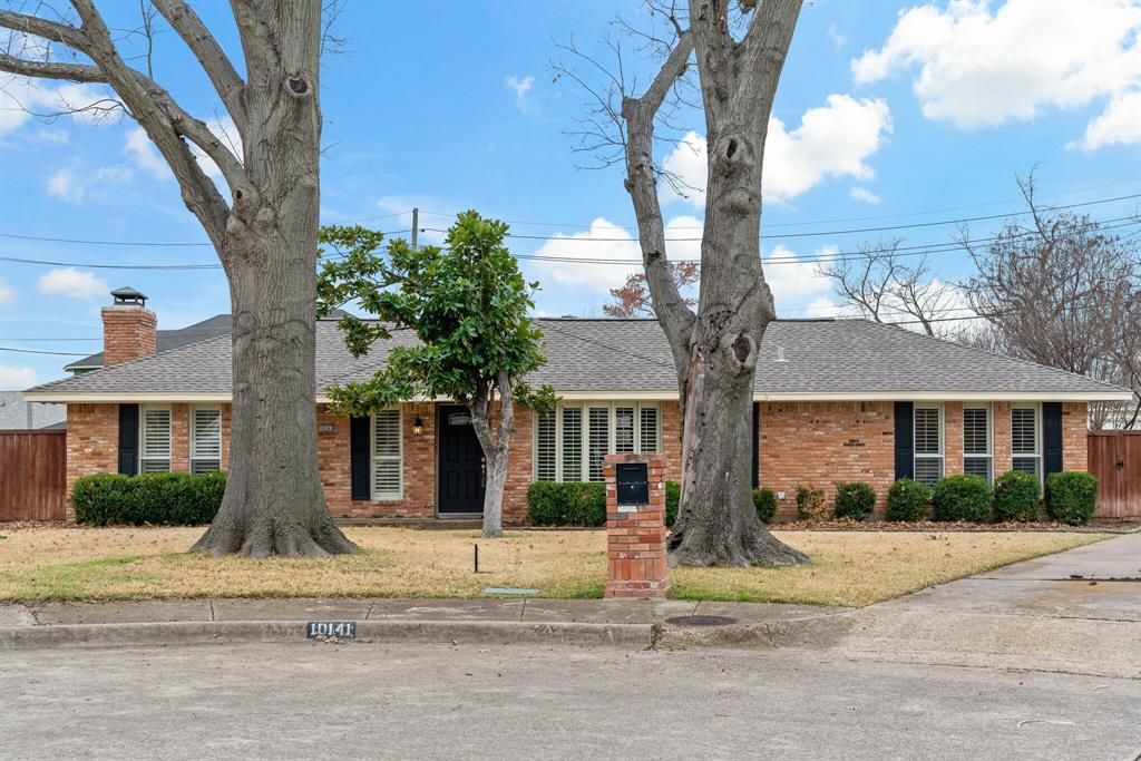 10141 Fieldfare Court Dallas, TX 75229 - Photo 2 of 32