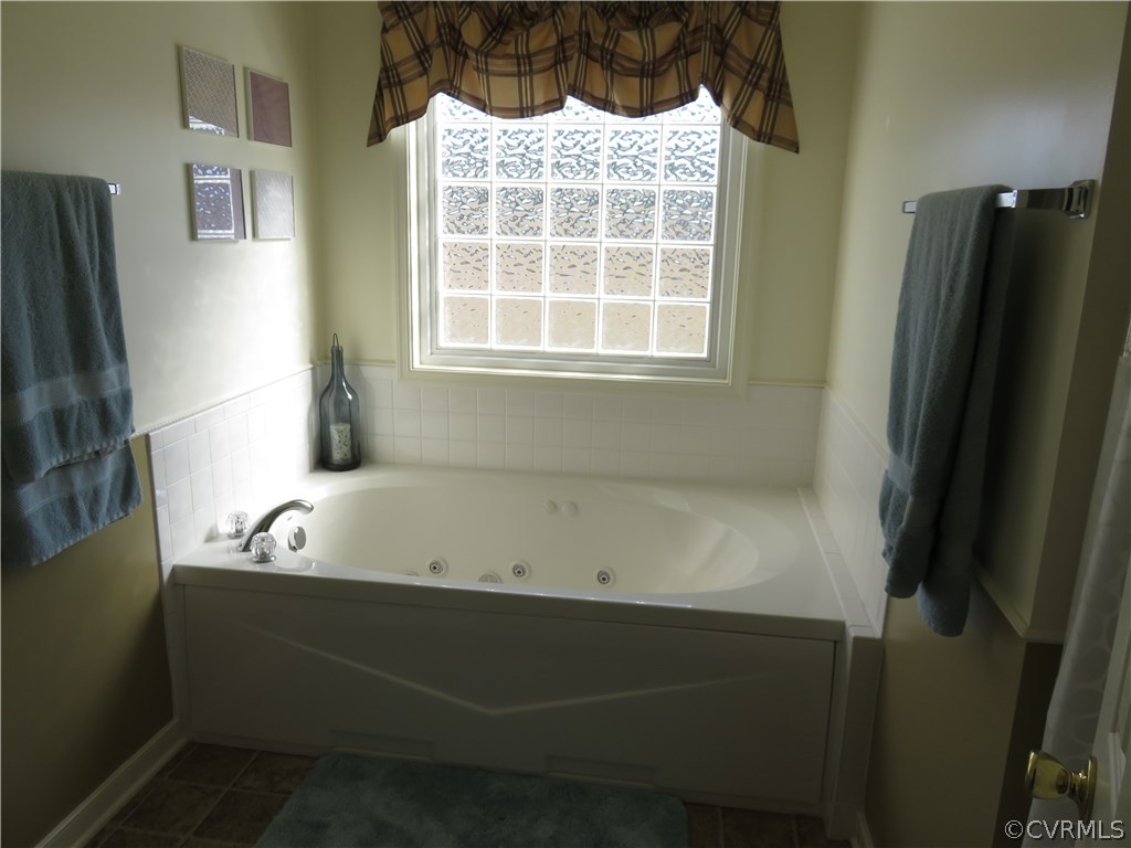 22526 Cabin Point Road Disputanta, VA 23842 - Photo 7 of 23 Gallery Image 7