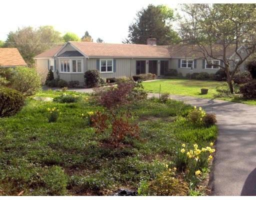 15 Meadowbrook Road Dover, MA 02030 - Photo 1 of 25 Gallery Image 1