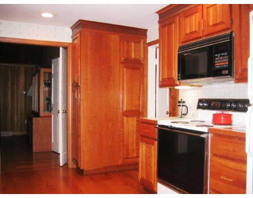 15 Meadowbrook Road Dover, MA 02030 - Photo 7 of 25 Gallery Image 7