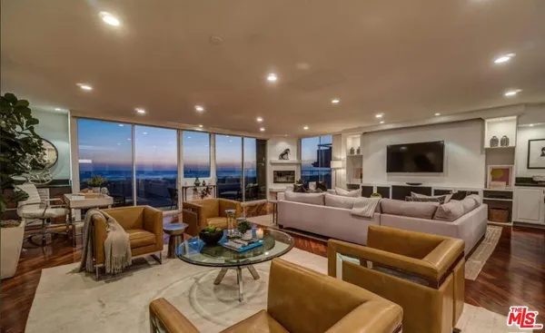 $20,000 | 3711 Ocean Front Walk, Unit 2, Marina del Rey, CA 90292