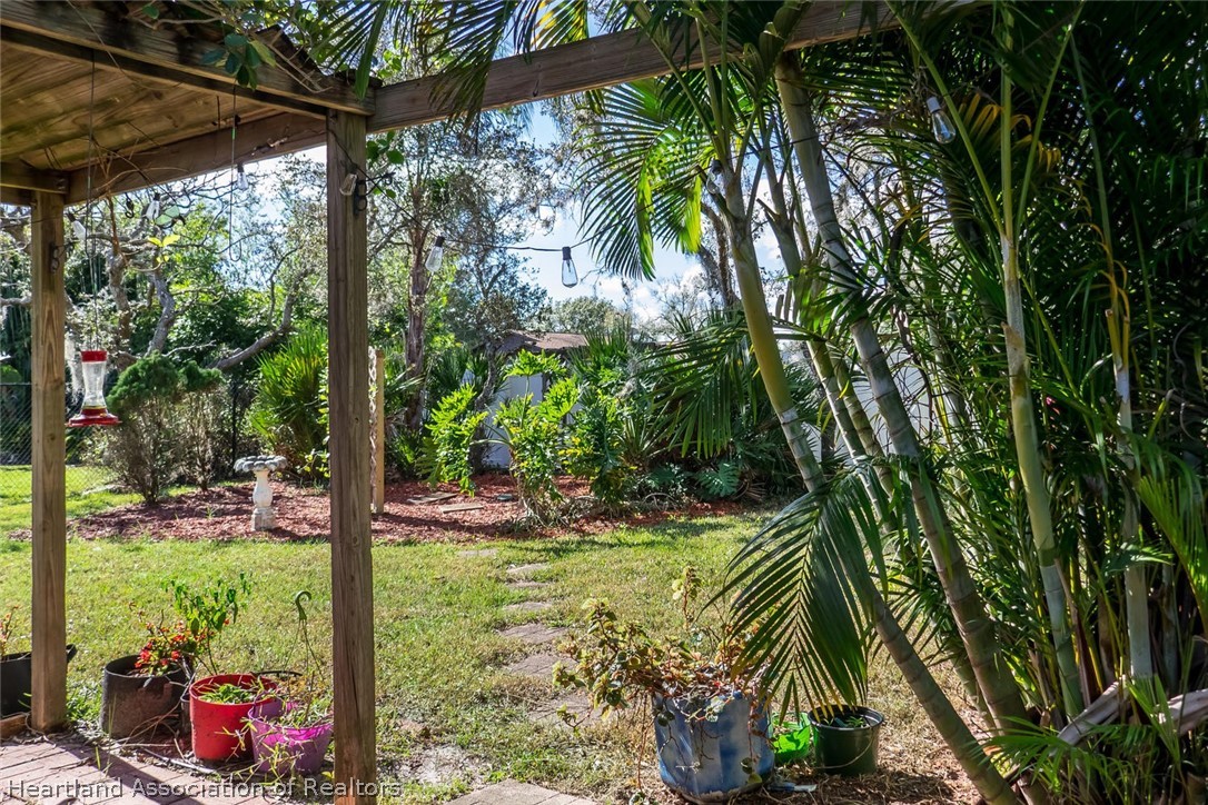 4115 Loquat Road Sebring, FL 33875 - Photo 22 of 28 a view of yard